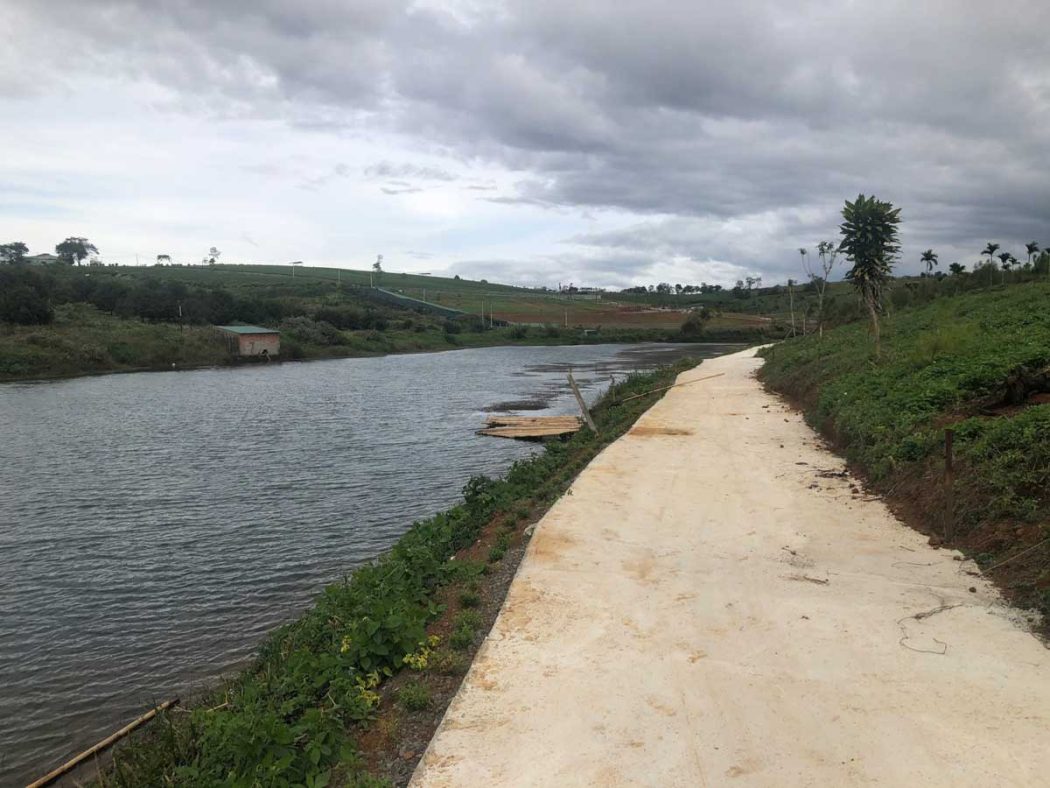 Cap nhat tien do thi cong Lang sinh thai Kingdom Ecolake Village Ven Ho - Kingdom Ecolake Village