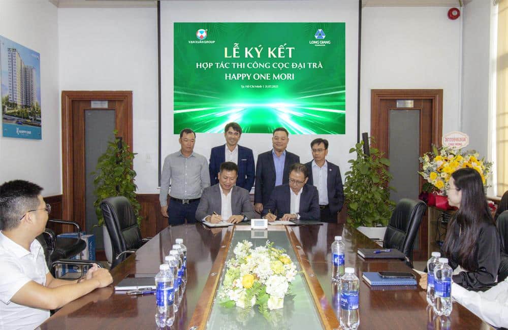 Long An và Vạn Xuân Group ký hợp tác Thi công Dự án Happy One Sora