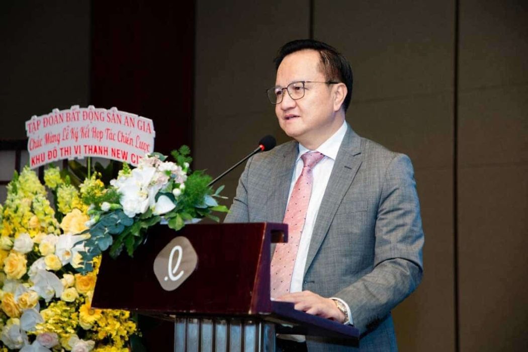 ong-nguyen-vinh-tran-dai-dien-sakura-group-phat-bieu-tai-su-kien Ong Nguyen Vinh Tran Dai dien Sakura Group phat bieu tai su kien - VỊ THANH NEW CITY